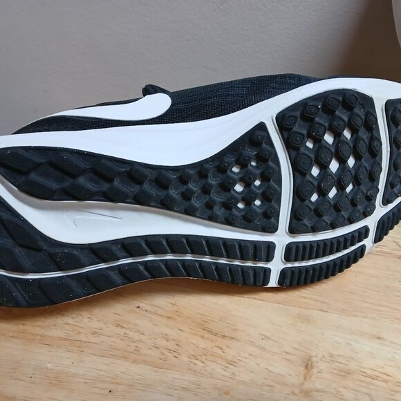 Nike Air Zoom Pegasus 39 Womens Size 7.5 Black White DH4072-001 EUC - Picture 16 of 16